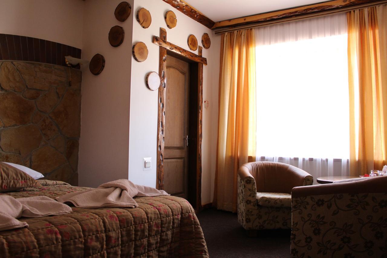 Double Room,587159184:JPEG